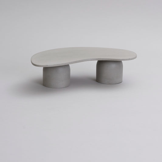 Grey concrete asymmetric table / Guer