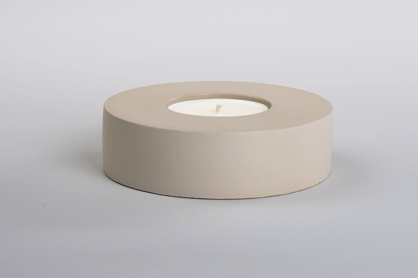 Buttercream Concrete Candle / Cava