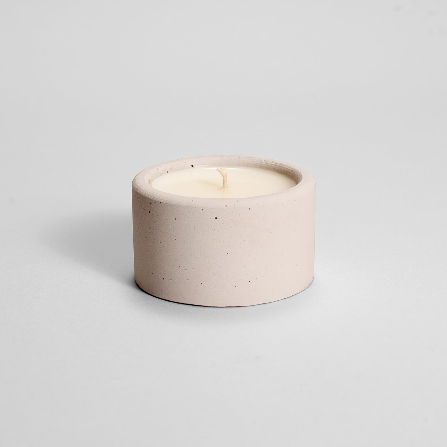 Buttercream Concrete Candle / Parvi