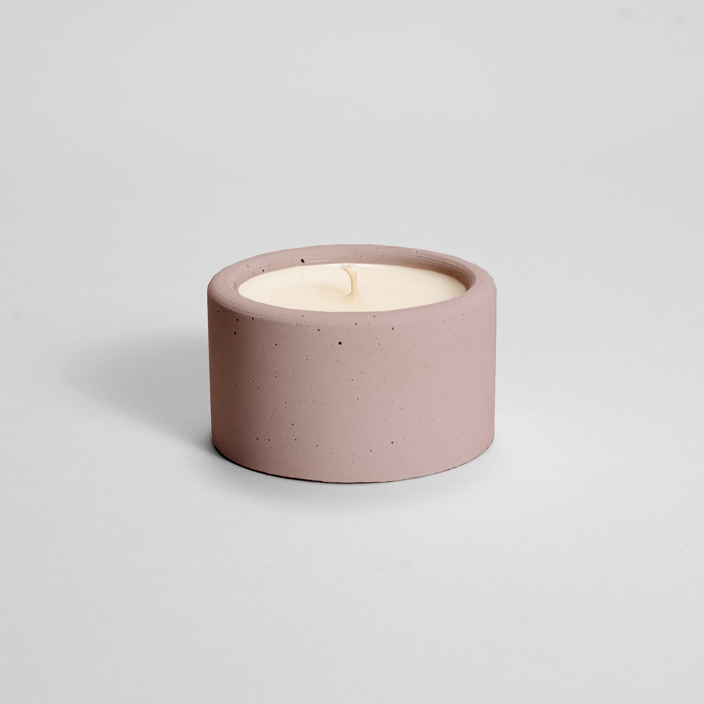 Cameo rose Concrete Candle / Parvi