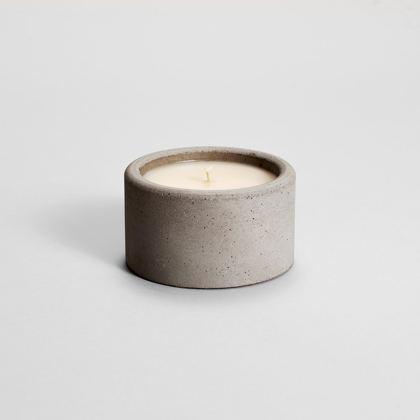 Grey Concrete Candle / Parvi